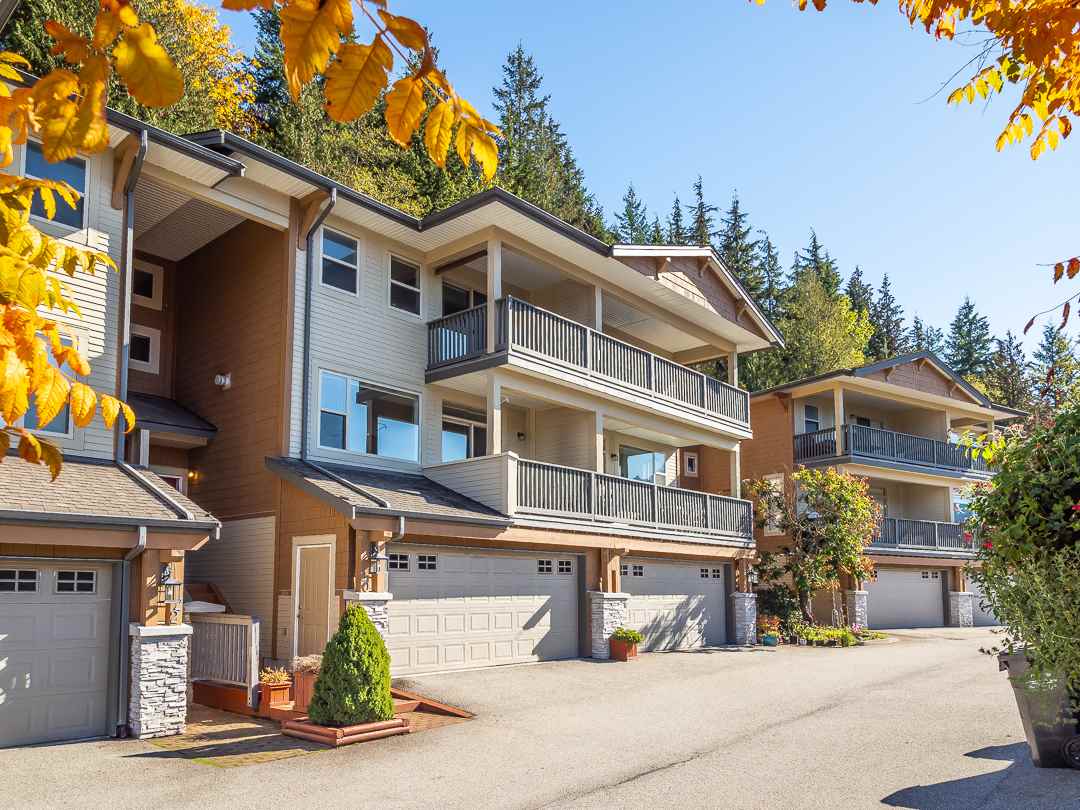 Seasonsview | 1024 Glacier View Drive, Squamish | YouLive.ca