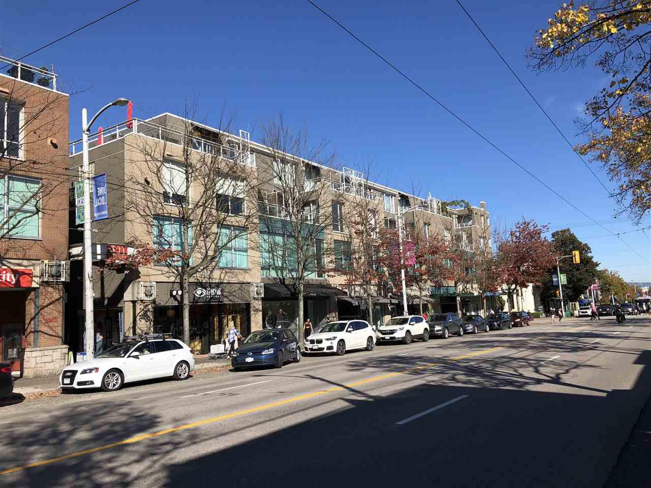 Capers 1979 Yew Street, Vancouver YouLive.ca