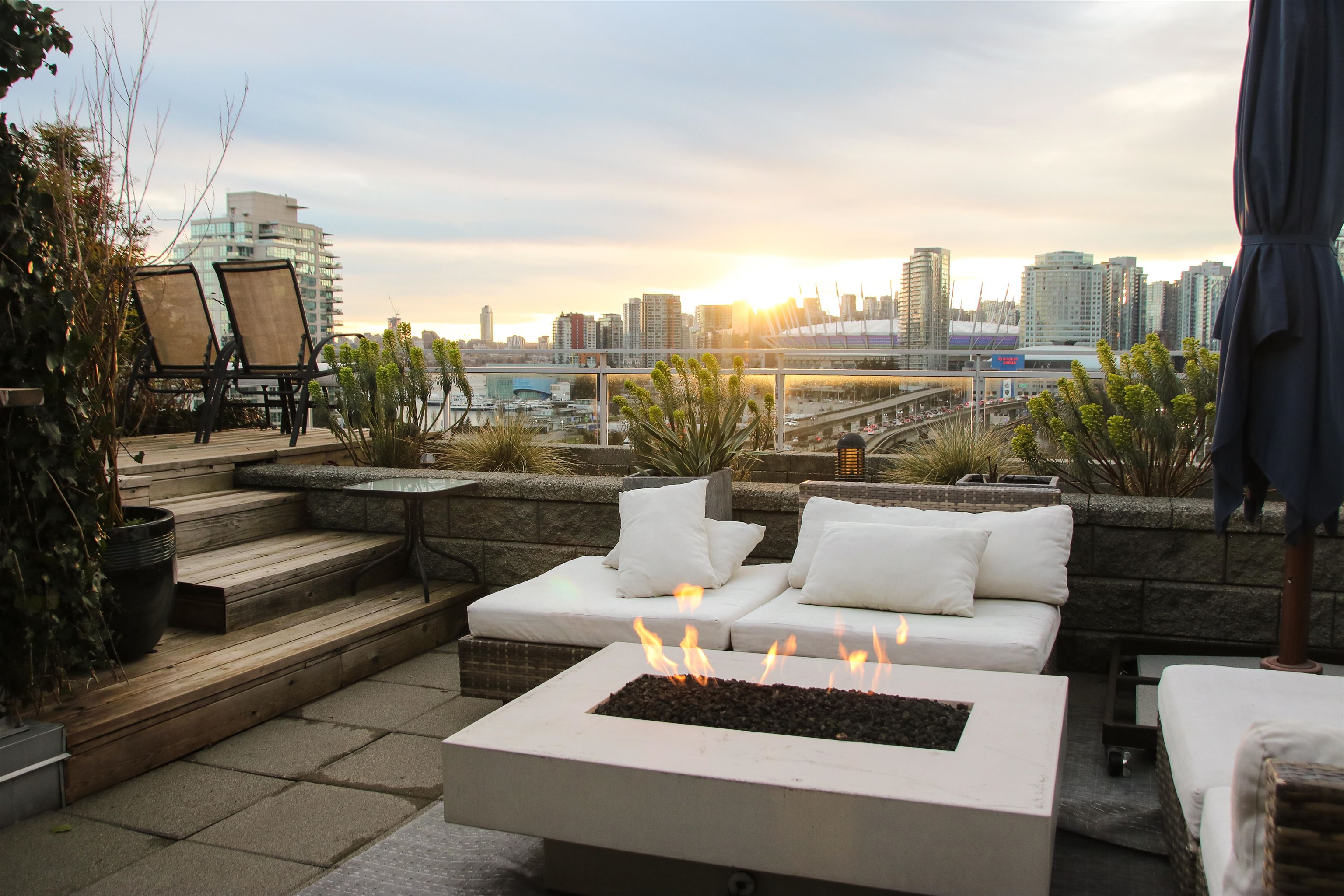 Ph901 221 Union Street Vancouver - MLS: R2972336