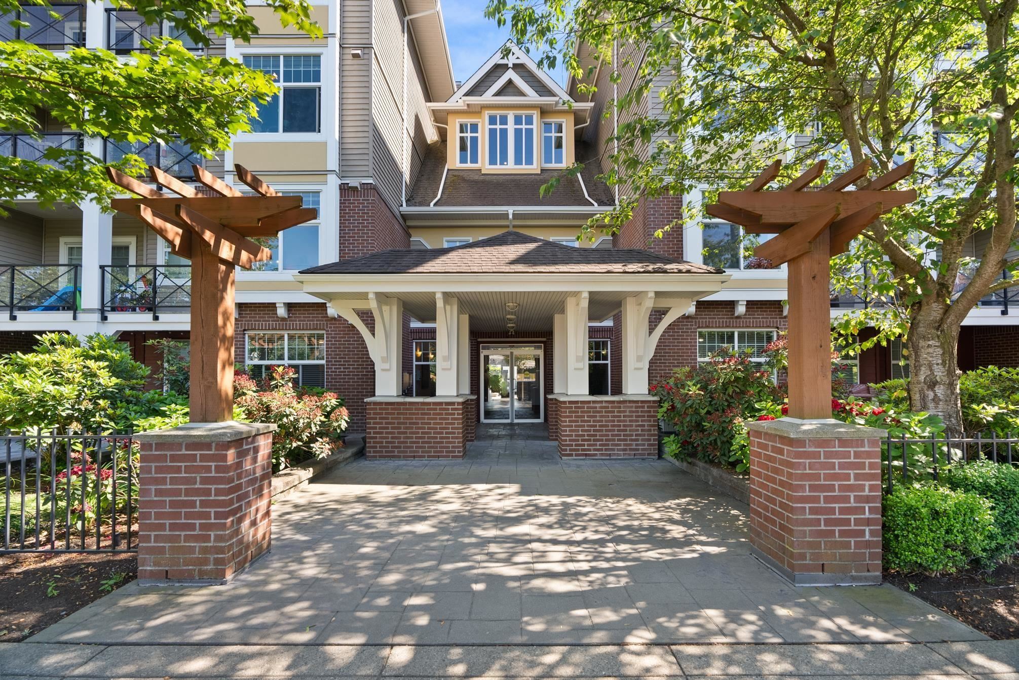 312 17712 57a Avenue Surrey - MLS: R2975686