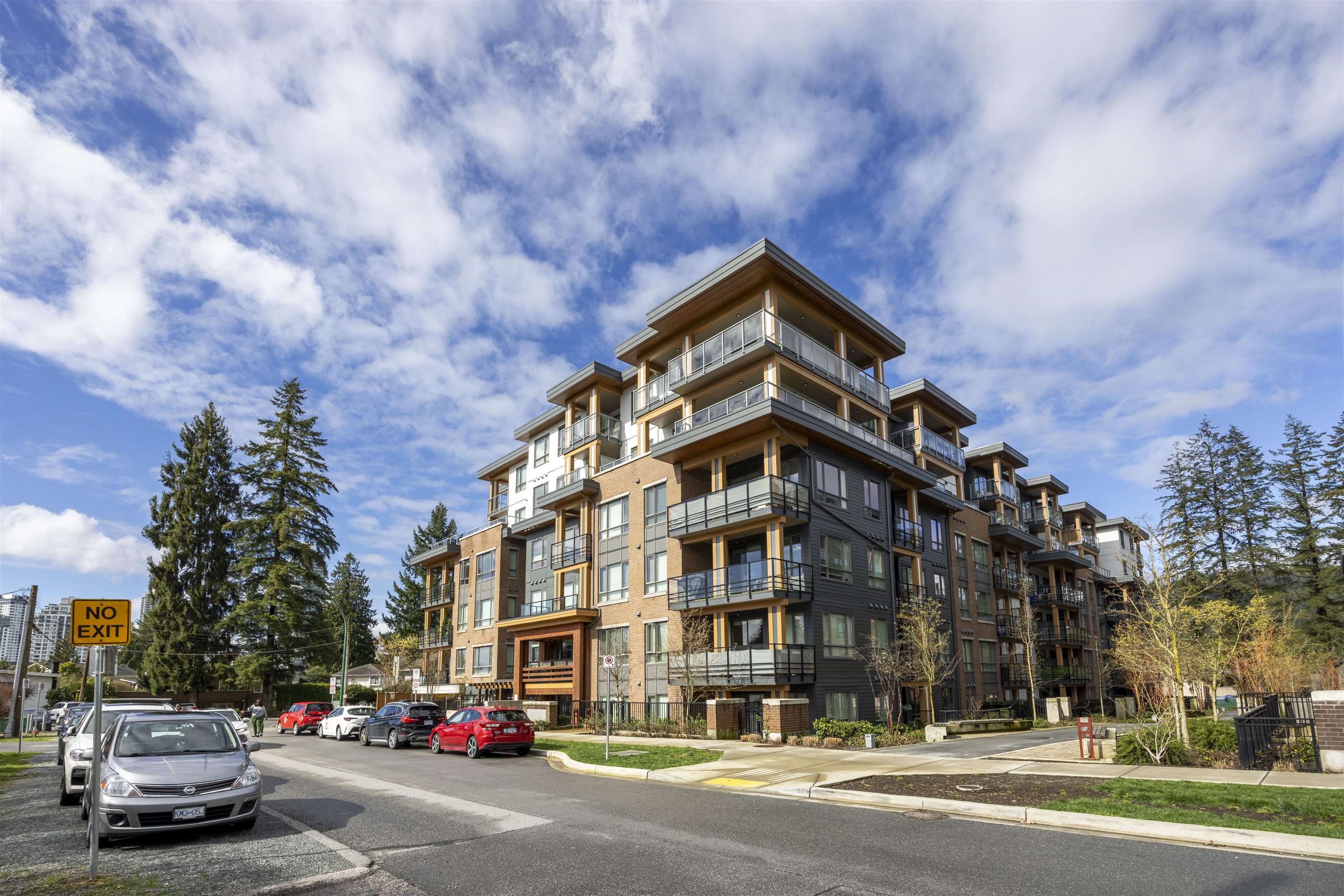 213 721 Anskar Crescent Coquitlam - MLS: R2984021