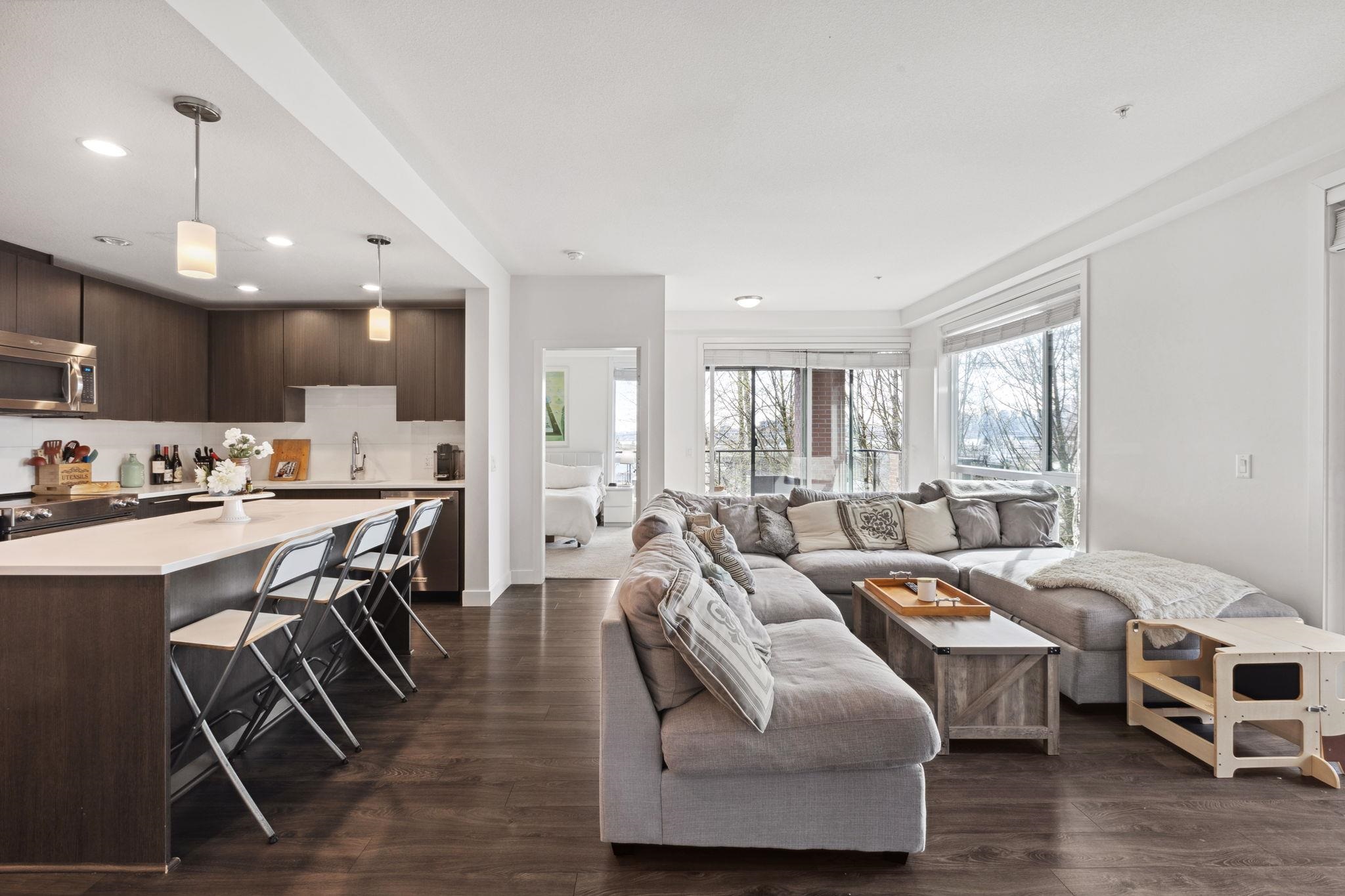 425 723 W 3rd Street North Vancouver - MLS: R2984675