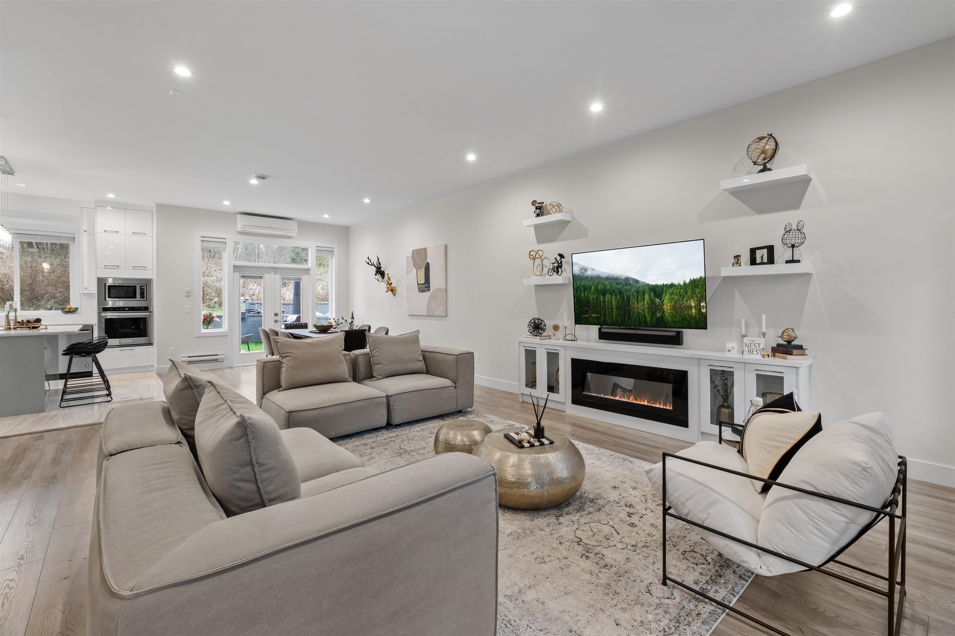 102 3499 Gislason Avenue Coquitlam - MLS: R2984861